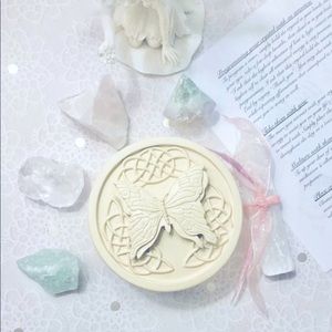 ✨SOLD✨Love & Truth 💜 5 Piece Crystal Set